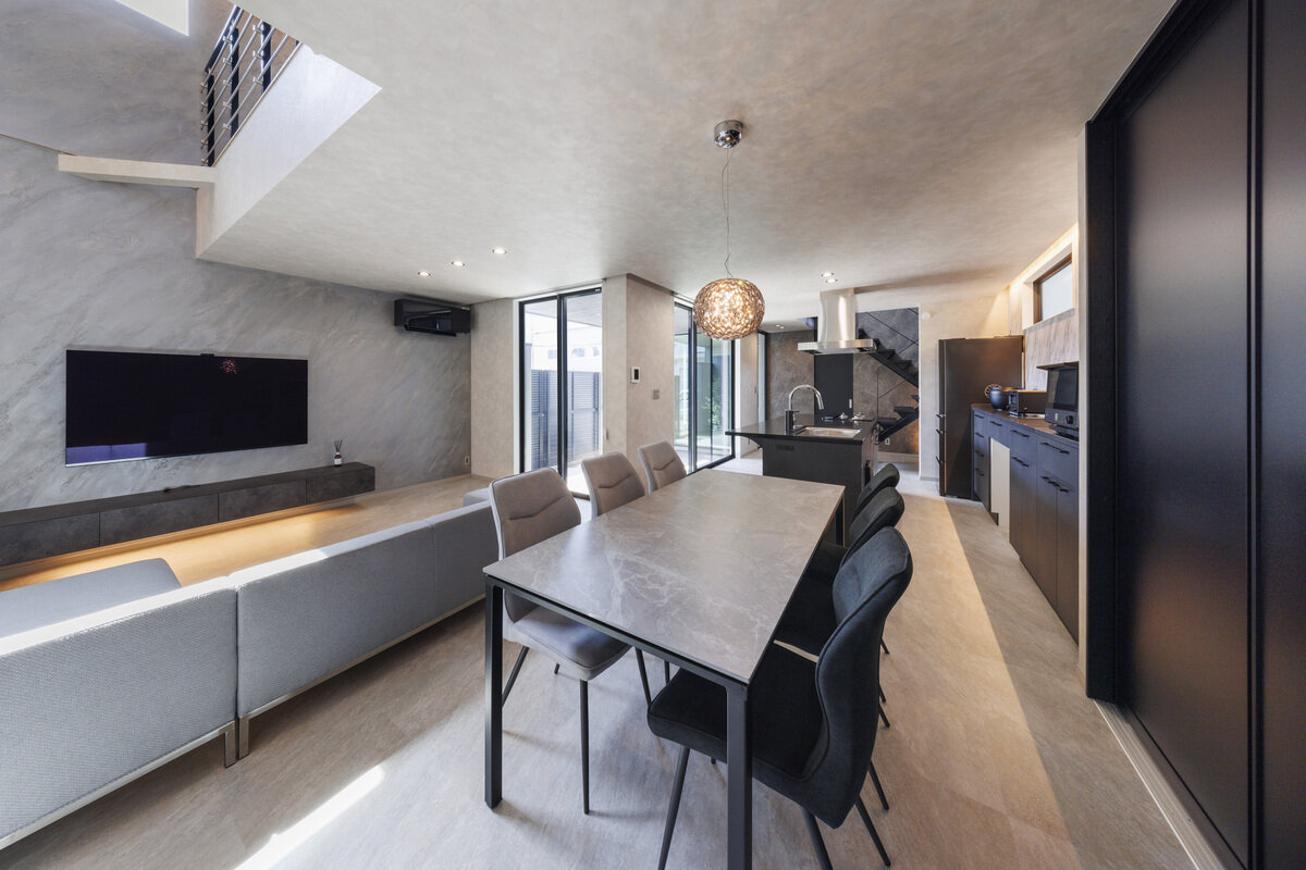 上質な時間が流れる ラグジュアリーダイニング