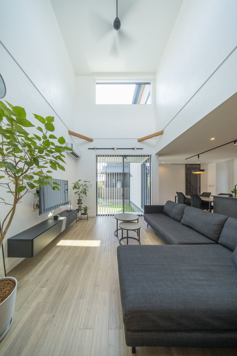 上質空間と機能美が融合する、洗練のスタイリッシュインテリア